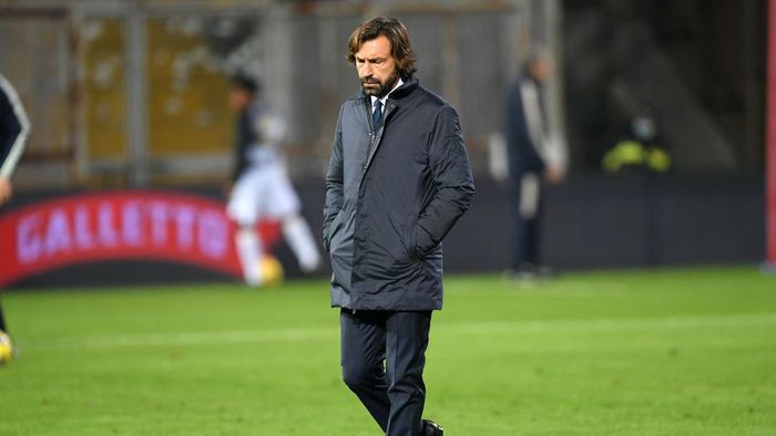 Pirlo memburu striker baru di tengah musim ini. Foto: (Getty Images/Francesco Pecoraro)