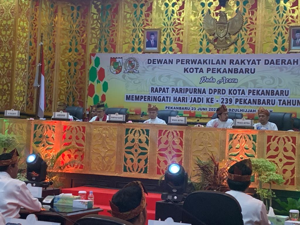Rapat paripurna di pimpin Ketua DPRD Kota Pekanbaru M Sabarudi