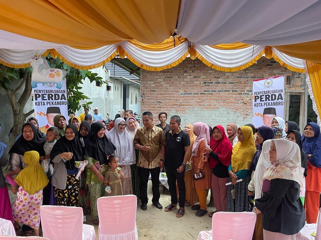 Anggota DPRD Kota Pekanbaru Foto bersama usai kegiatan